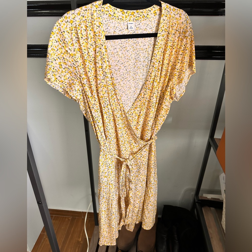 Old Navy Yellow Floral Dress XL